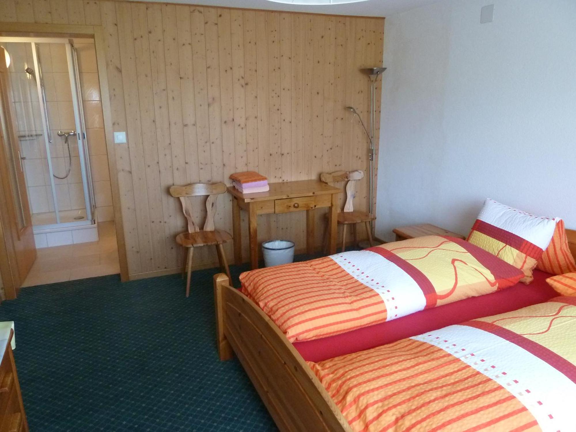 Hotel Restaurant Sunnmatt Aeschi Bei Spiez Eksteriør billede