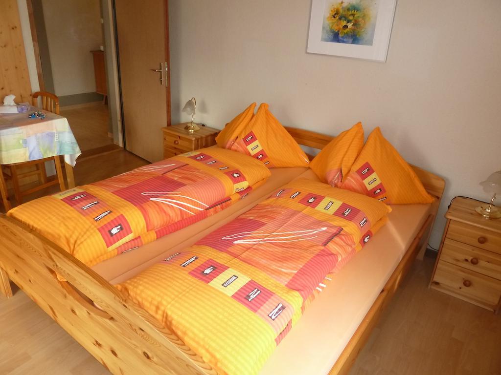 Hotel Restaurant Sunnmatt Aeschi Bei Spiez Værelse billede